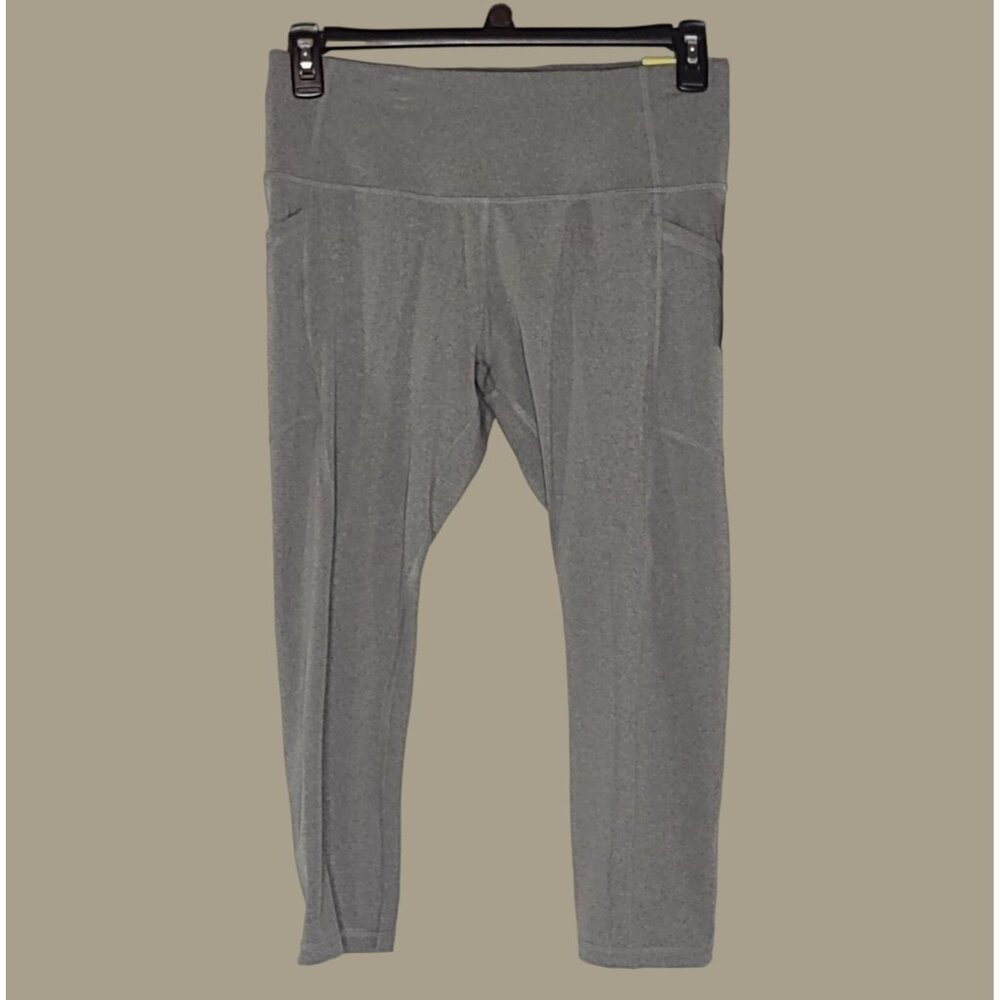 All in Motion Gray High Rise Capri Pants Size Large NWT